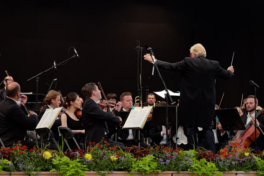 Mainau Open-Air: Raumklangwellen am Bodensee